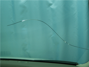 cracked-windshield