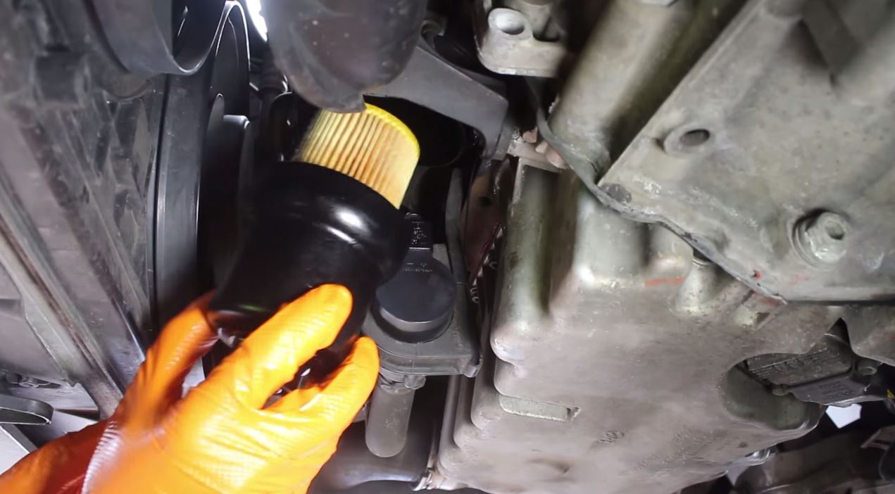 How To Change Your Engine Oil Filter In Steps Axle Advisor